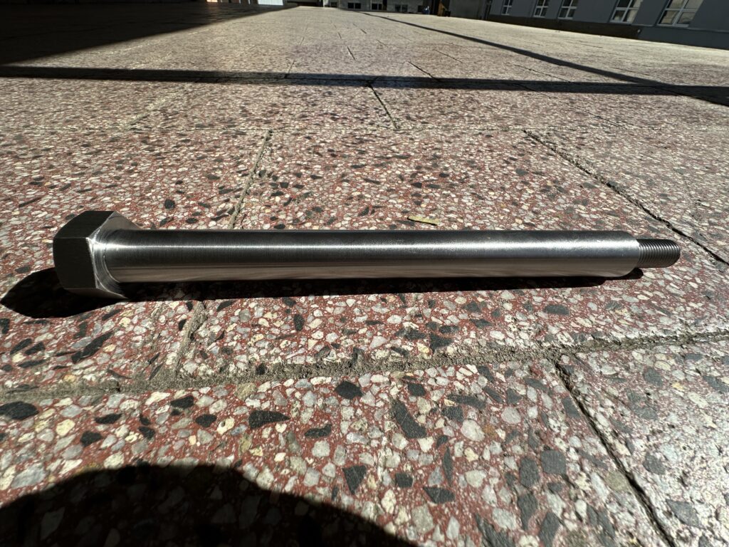 Stavěcí šroub – hřídel